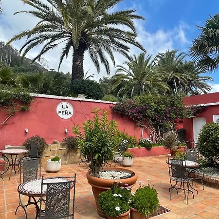 La Pena Hotel *