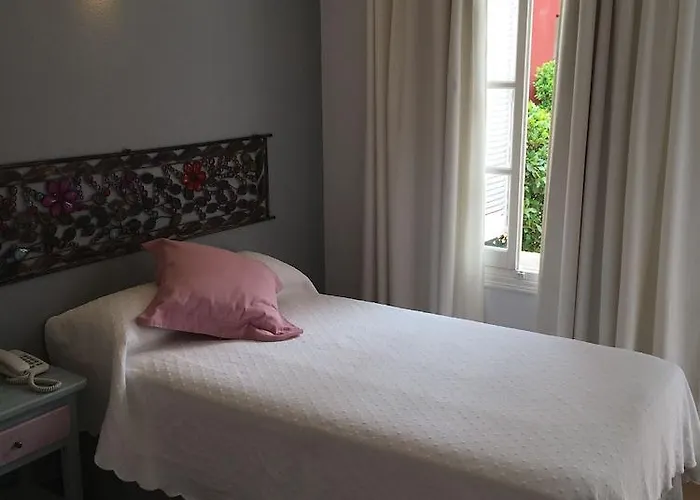 Hotel La Pena *